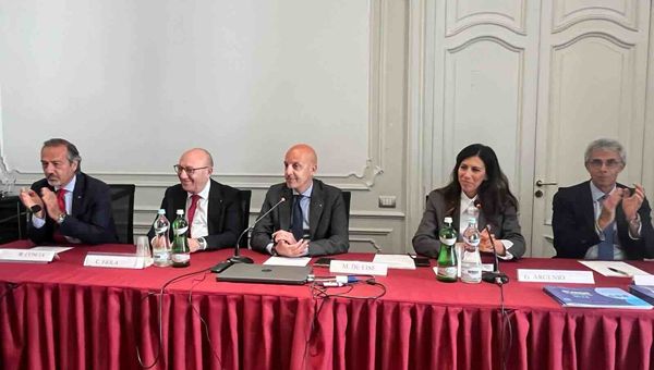 Fiola (CCIAA Napoli): "Dialogo costante con professionisti e imprese"