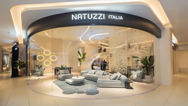Natuzzi, Urso: 20 anni di cassa integrazione sono anomalia. Sindacati: stop a delocalizzazioni