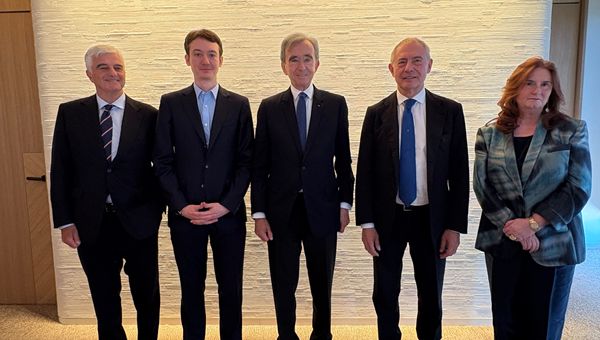 Moda, asse Roma-Parigi: Urso incontra Arnault (LVMH)