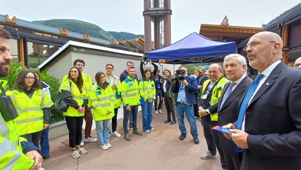 Autostrade per l'Italia, Tajani in visita al Monte Bianco incontra gli studenti del Master