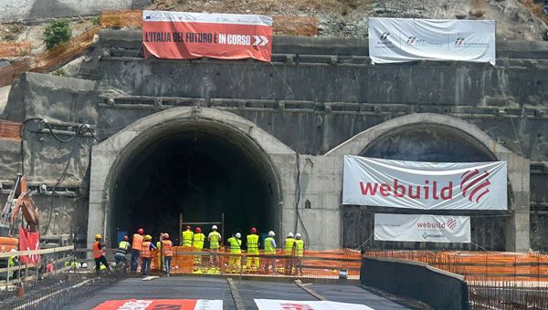 FS, raddoppio Messina-Catania: concluso scavo della prima canna della galleria Scaletta