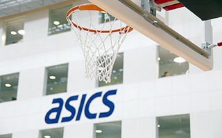 Asics valuta lo spin-off del marchio Onitsuka Tiger