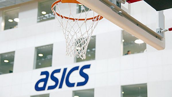 Asics valuta lo spin-off del marchio Onitsuka Tiger