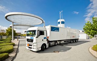 Linde, nel 2025 elettricità da fonti low-carbon salita al 50% ed emissioni calate del 10%