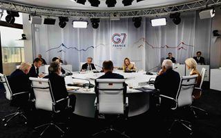 Si chiude G7 di Evian, Meloni soddisfatta. Macron: "Per missione a Hormuz Francia pronta con altri 20 Paesi"
