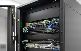 Dal fotone all'intelligenza artificiale: FiberCop testa le reti del futuro quantum-safe