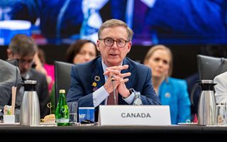 Macklem all'ECB Forum: "Il commercio rimane un vento contrario per il Canada"
