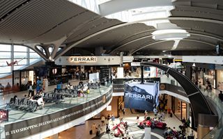 All'Aeroporto di Roma Fiumicino apre il nuovo Ferrari Spazio Bollicine