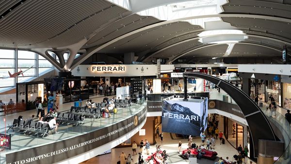 All’Aeroporto di Roma Fiumicino apre il nuovo Ferrari Spazio Bollicine