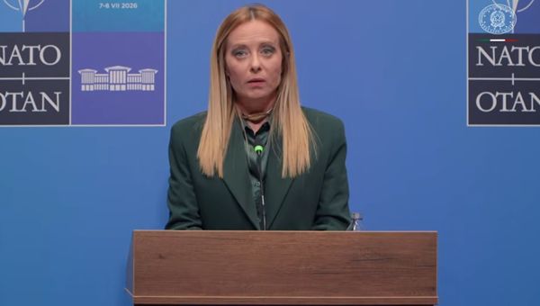 NATO, Meloni: “Rispettiamo impegni, ma in modo sostenibile” NATO, Meloni: “Rispettiamo impegni, ma in modo sostenibile”