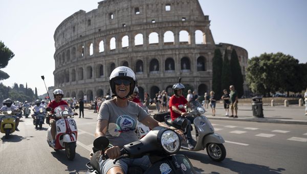 Piaggio, volumi e ricavi in crescita nel 2° trimestre. Generazione di cassa record