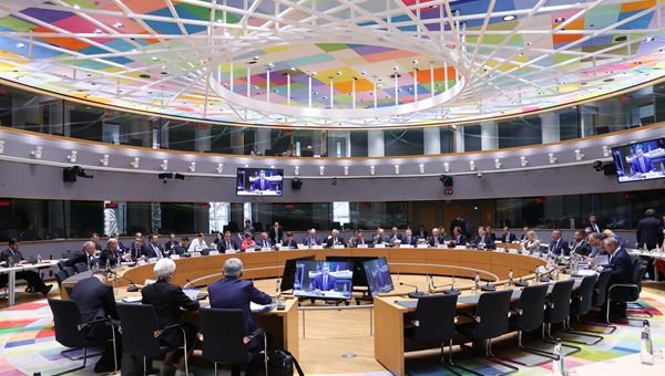 Eurogruppo: appropriate politiche di bilancio neutrali o leggermente espansive nel 2026