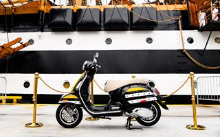 Piaggio, una Vespa unica per l'Amerigo Vespucci