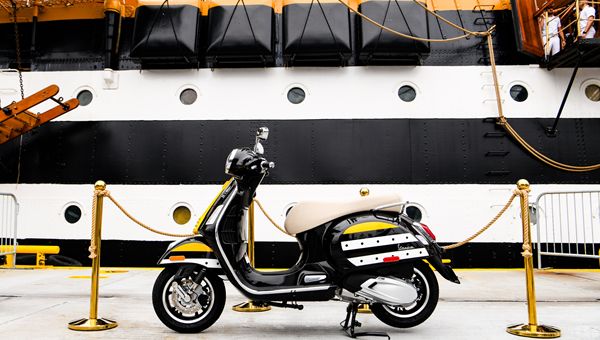 Piaggio, una Vespa unica per l'Amerigo Vespucci
