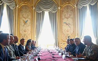 Ucraina, a Parigi vertice coalizione Volenterosi. Cremlino: istigatori della guerra