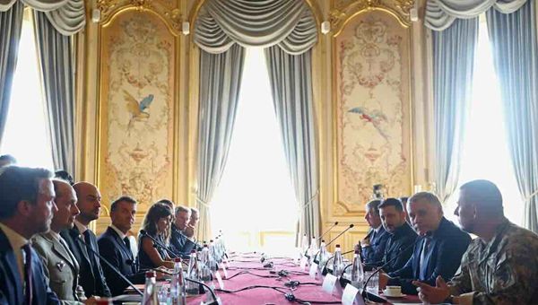 Ucraina, a Parigi vertice coalizione Volenterosi. Cremlino: istigatori della guerra