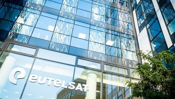 Eutelsat riceverà 504 milioni di dollari nell'ambito del piano USA per spettro radio