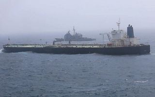 Iran negozia con Oman per rotta sicura "temporanea" attraverso Stretto di Hormuz