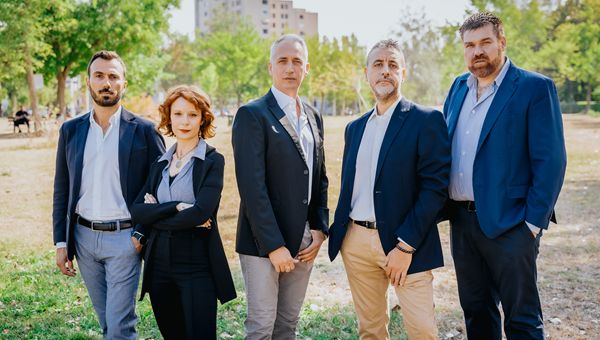 TLC, piccoli operatori salgono al 9,8% del broadband mentre i big perdono quote: il caso Ehiweb TLC, piccoli operatori salgono al 9,8% del broadband mentre i big perdono quote: il caso Ehiweb