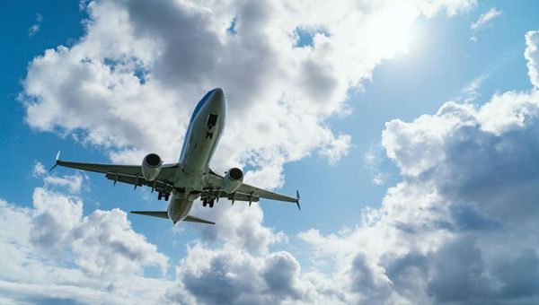 Aeroporti europei, T&E: “Piani di espansione incompatibili con gli obiettivi climatici”