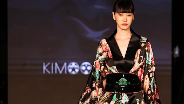 B Iconic: una nuova piattaforma live per il Fashion Business