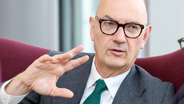 Francia, Lescure: indebitarsi è diventato più costoso ma "nessun problema" nei collocamenti