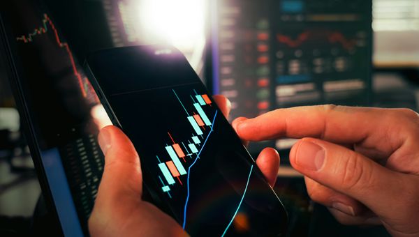 Se la finanza diventa un gregge algoritmico: perché il mercato ha ancora bisogno dell’uomo