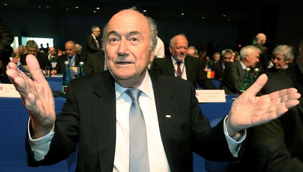 FIFA, si dimette Blatter, l’ultimo barone del calcio