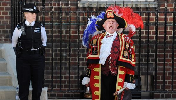 E' nato il Royal baby. E' un maschio ma il nome è ancora segreto