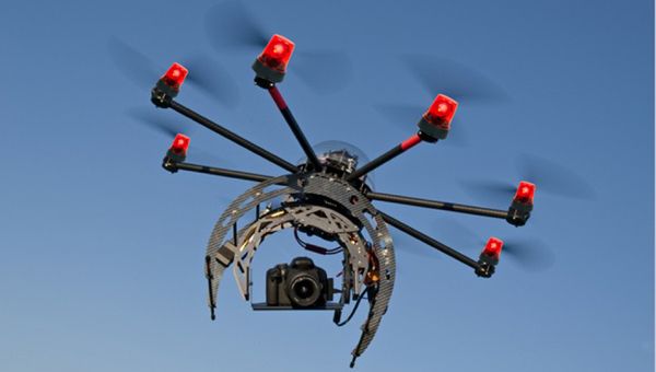 Droni civili, nuovo sistema firmato Leonardo per la gestione in sicurezza del traffico aereo