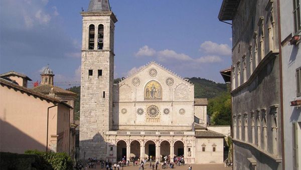 La Banca Popolare di Spoleto attende l'estate