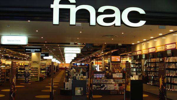 Fnac sbarca sulla borsa di Parigi. Debutto amaro