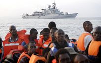 L'Unione dei burloni. "Sui migranti siete eroici. Bene! Bravi! Bis!"