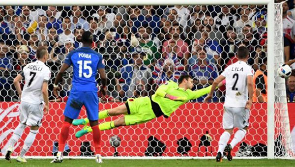 Euro 2016, Francia-Albania 2-0 a Marsiglia: trionfo nel finale. Romania Svizzera 1-1 e Russia-Slovacchia 1-2