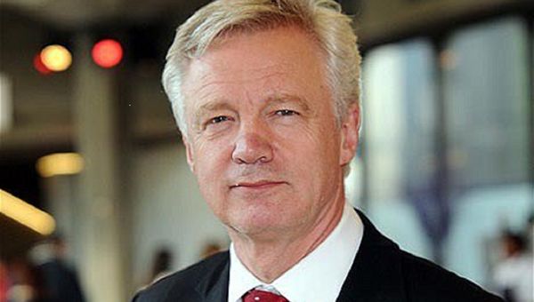 Gran Bretagna: è scontro sulla Brexit. David Davis si dimette