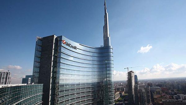 Unicredit, risultati solidi nel 1° semestre