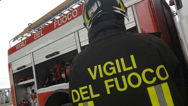 Cinecittà, incendio negli studios: danneggiato il set di Roma Antica