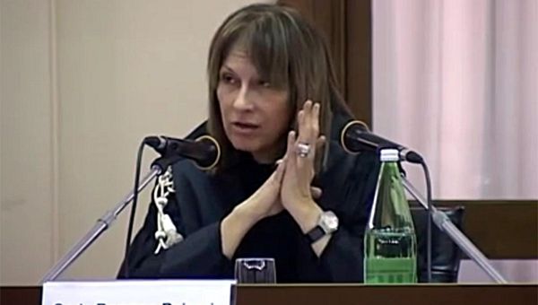 La Giunta Raggi scricchiola. Via il capo di gabinetto Raineri e l'assessore al bilancio Minenna