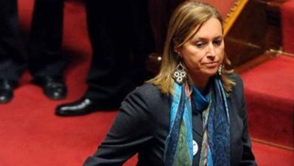 M5S, La rete ha deciso: la Gambaro va espulsa