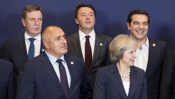 Consiglio UE, Renzi: "Nessun bilaterale con Juncker"