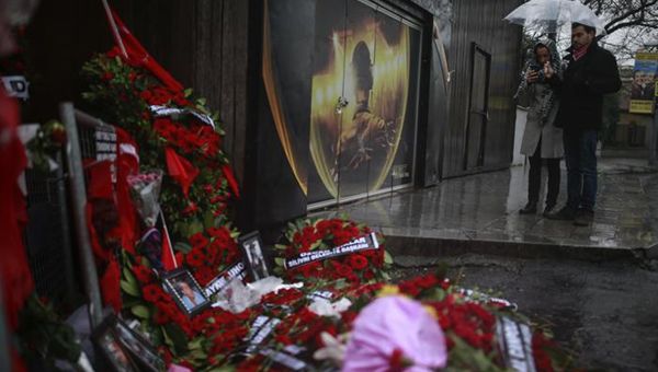 Autobomba in Turchia davanti Tribunale Smirne. Uccisi due sospetti, altro uomo in fuga - [video]