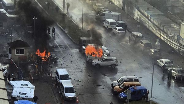 Autobomba a Smirne, Erdogan: "Turchia è sotto attacco"