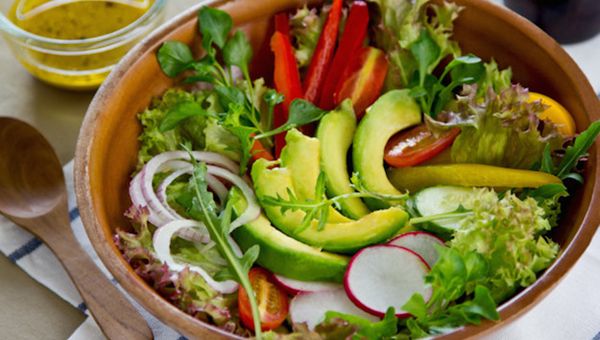 Alimentazione, due italiani su tre dicono addio alla dieta vegan