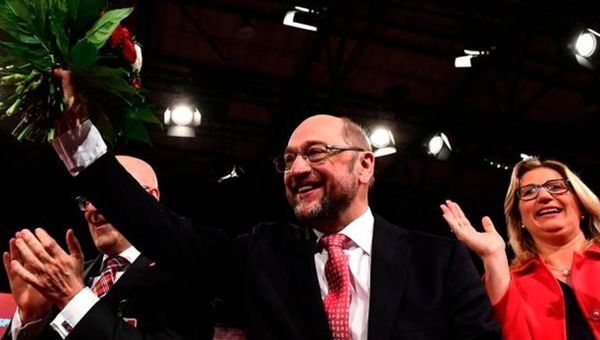 Martin Schulz eletto con il 100% di voti Sdp sfiderà la Merkel per la Cancelleria