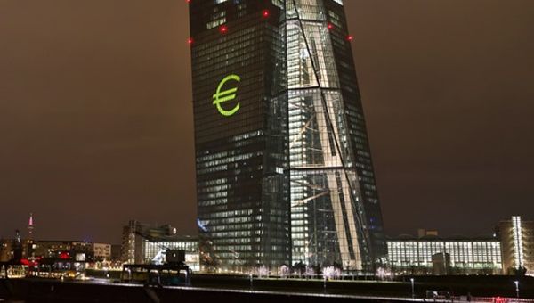 BCE, frena la massa monetaria. Più prestiti a famiglie meno a imprese