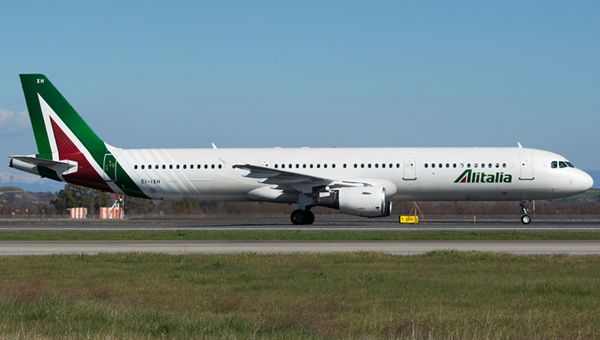 Papa Francesco oggi a Fatima con Airbus Alitalia EI-IXH