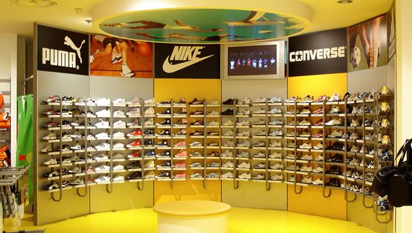 Nike, utili in calo nel trimestre