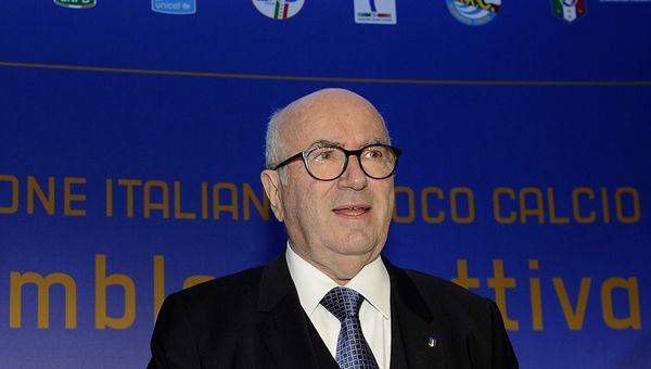 FIGC, cade la testa di Tavecchio. Successione entro 90 giorni