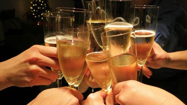 Coldiretti: Natale e Capodanno con record brindisi di spumante italiano nel mondo