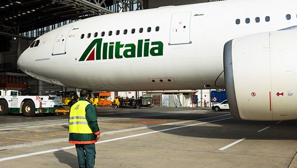 Usb su Alitalia: la realtà smentisce Calenda, la compagnia sia nazionalizzata e non venduta